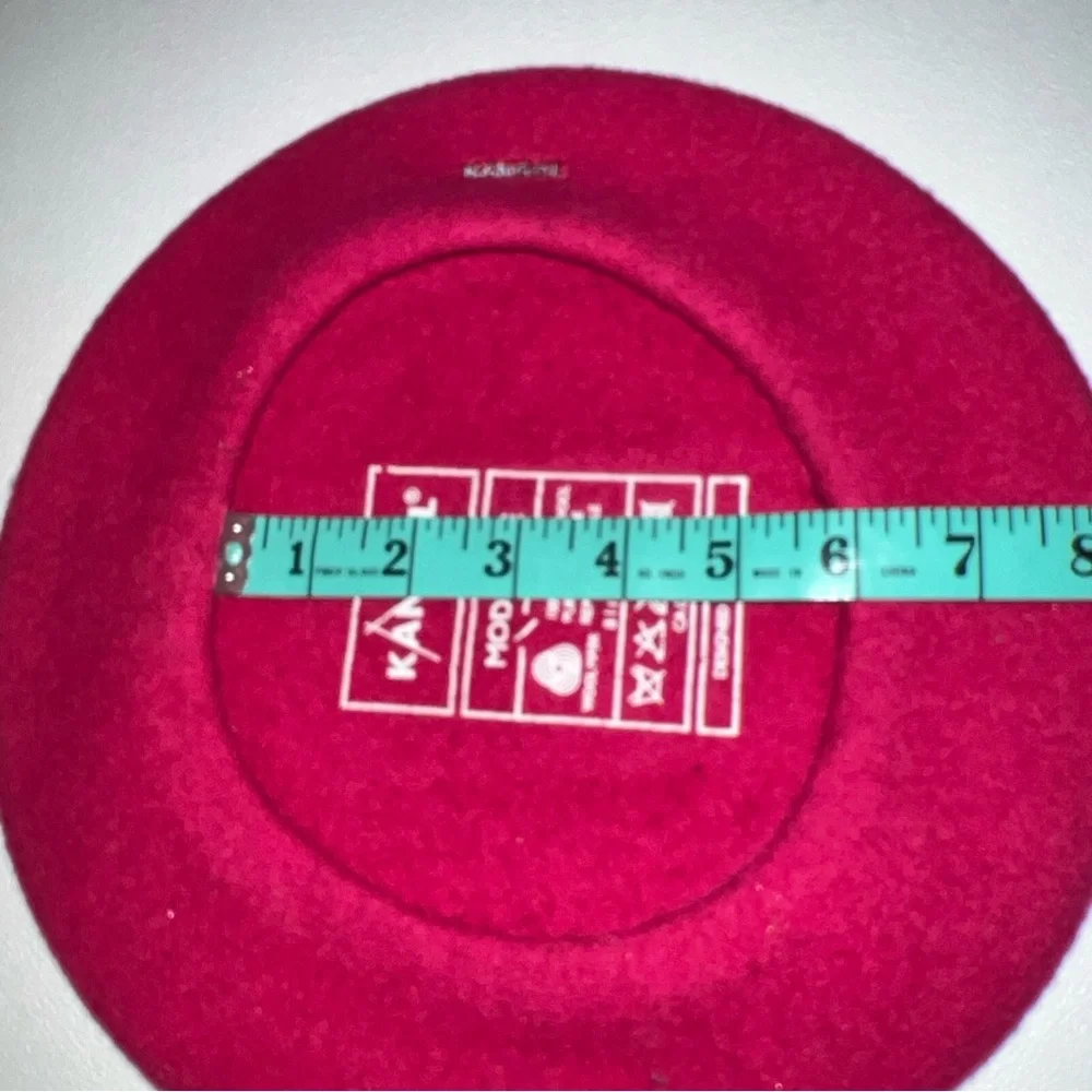 Kangol Beret Hat Cap Womans One Size Pink Modelaine100% wool Designed GP Casual